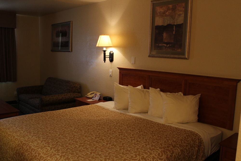 Quality Inn Alpine Ngoại thất bức ảnh